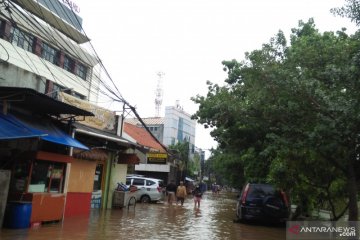 Banjir Tahun Baru Jakarta, jalanan Jaksel-Jaktim telah dapat dilewati