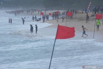 BMKG: Angin kencang dan gelombang tinggi di Bali sampai 28 Februari