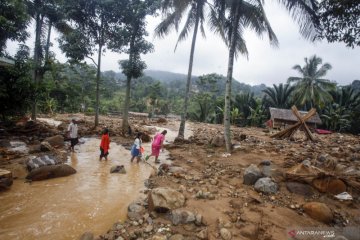 Kondisi desa adat Urug usai banjir bandang dan longsor