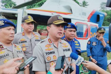 Polda Banten kirimkan bantuan logistik korban banjir Lebak lewat udara