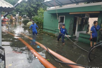 Banjir di Perumahan Green Ville Jakbar dikuras dengan tiga mesin pompa