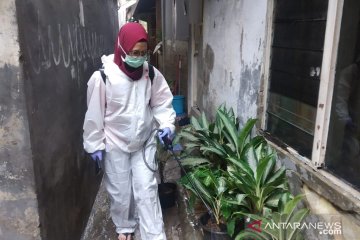 PMI lakukan penyemprotan disinfektan ke lokasi terdampak banjir Jakpus