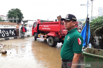 800 personel gabungan kerja bakti di Kampung Pulo