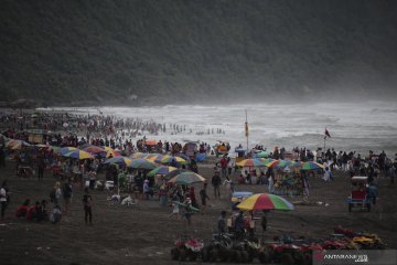 BPBD DIY ingatkan wisatawan waspadai palung di Pantai Parangtritis