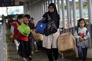 Penumpang kapal roro dari berbagai daerah Sumatera