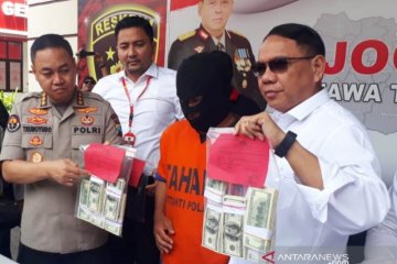 Polda Jawa Timur ungkap peredaran uang dolar AS palsu