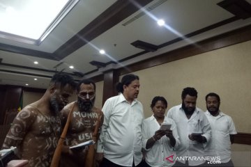 Aktivis Papua Dano Tabuni tetap akan pakai koteka dalam persidangan