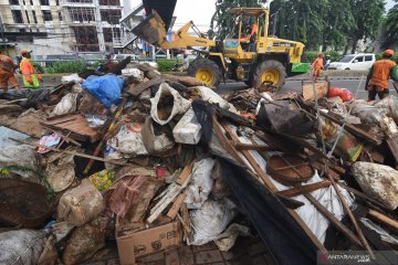 DLH kerahkan kekuatan penuh untuk bersihkan sisa banjir