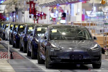 Penjualan Tesla Model 3 anjlok di China