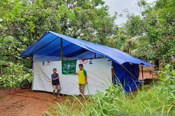 MA Care dirikan madrasah darurat bagi korban banjir bandang Lebak