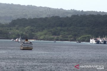 Semua lintasan penyeberangan di NTT masih ditutup