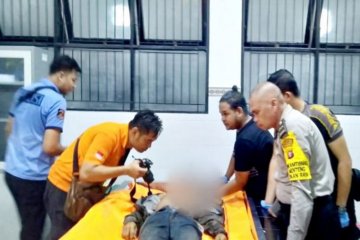 Pekerja pembangunan jembatan kayu di Palangka Raya disambar petir