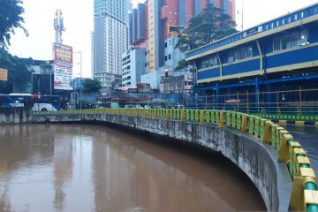 Jumat pagi, Pintu Air Jembatan Merah Siaga 1