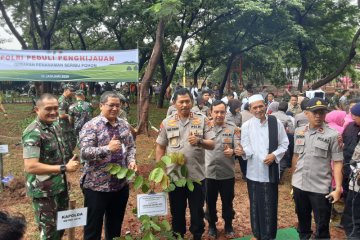 Polda Metro Jaya catat rekor Muri penanaman terkait pohon