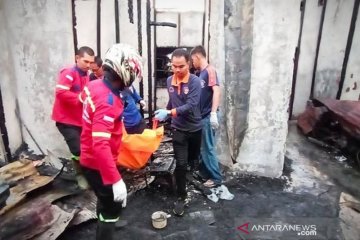 Kebakaran rumah pastor di Kapuas renggut satu korban jiwa