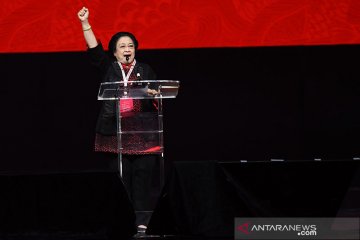 Megawati ingatkan kader PDIP jangan jadi politisi populis