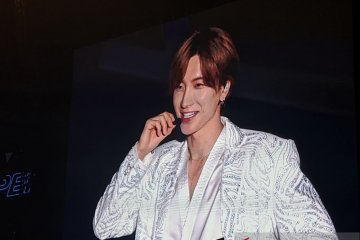 Kemarin, Leeteuk pamer dada lalu kekurangan mobil terkoneksi internet