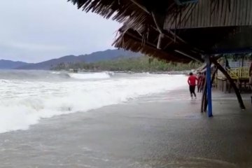 BPBD Gorontalo: Lima warga selamat dari terjangan gelombang tinggi
