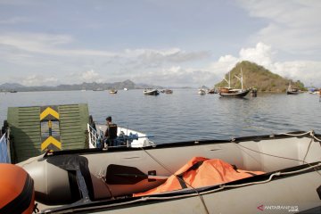 Syahbandar Labuan Bajo larang kapal wisata berlayar selama cuaca buruk