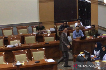 Anggota Komisi III DPR tinggalkan ruang rapat konsultasi dengan KY