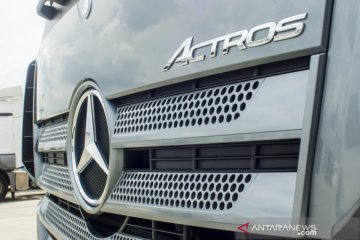 Mobil niaga Mercedes-Benz bisa pakai solar B30