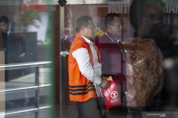 Wakil Ketua DPRD Jabar dicecar aliran suap banprov untuk Indramayu