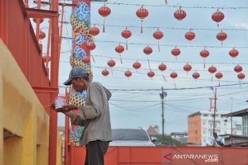 Klenteng Kwam Im mempercantik diri jelang Tahun Baru Imlek