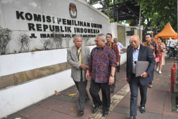 Tim hukum PDIP datangi KPU