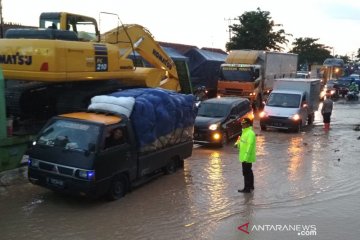 Banjir bandang, lalu lintas jalur Pantura Pati tersendat