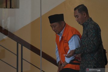 Pemeriksaan Bupati Sidoarjo Saiful Ilah