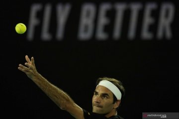 Federer atasi tantangan Cilic menuju babak ketiga French Open