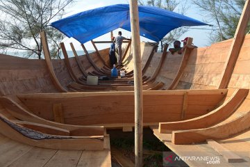 Pembuatan kapal nelayan