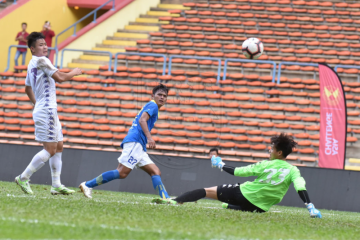 Gelandang Persib Puja Abdillah isi ngabuburit dengan berlatih