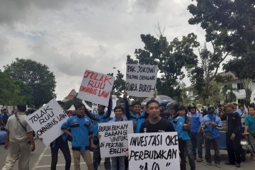 Pekerja Batam tolak Omnibus Law