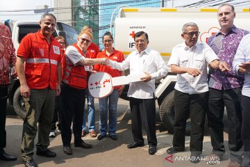 IFRC serahkan bantuan 11 truk untuk perkuat aksi kemanusiaan PMI