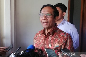 Buruh merasa dirugikan Omnibus Law, Mahfud: Pemerintah membuka diri