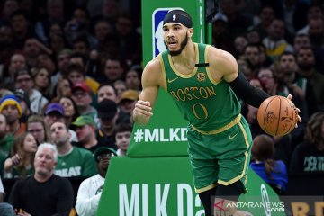 Tatum pimpin Celtics tumbangkan Lakers