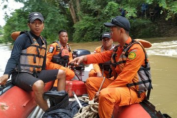 Basarnas masih mencari seorang gadis tenggelam di Sungai Lubai