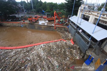 Warga Jakarta diminta waspada karena tinggi muka air naik