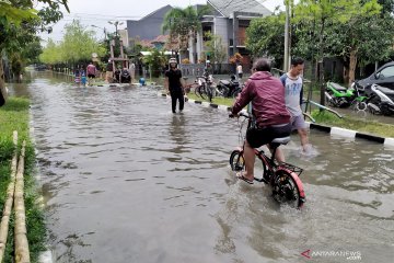 Ratusan rumah di komplek mewah Gedebage Bandung terendam banjir