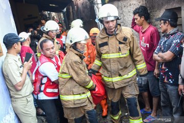 Kebakaran di Kebayoran Lama tewaskan satu orang