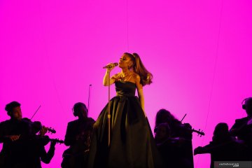 Ariana Grande akan jadi juri baru di "The Voice"