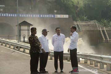 Presiden harap proyek penanganan banjir hulu Citarum beres tepat waktu