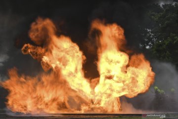 Simulasi pemadaman kebakaran kilang minyak