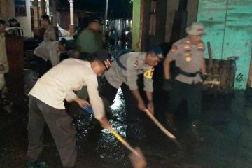 Polda Jatim kirim personel bantu evakuasi korban banjir Bondowoso