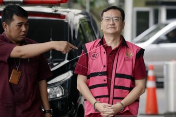 KEJAGUNG KEMBALI PERIKSA BENNY TJOKROSAPUTRO