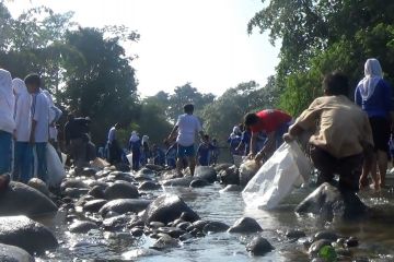 Cerita Komunitas Peduli Ciliwung bersihkan sungai selama 10 tahun