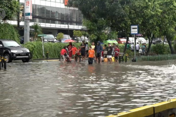 Peringatan dini banjir, petugas di Jakarta akan ‘door to door’