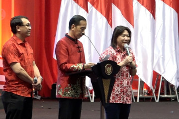 Minta ke Jokowi, mantan atlet Susi Susanti diberi sepeda