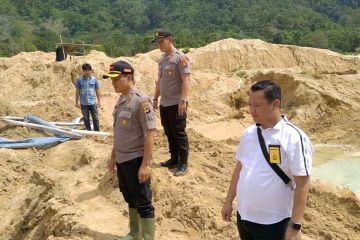 Polres Basel amankan 4 pelaku tambang ilegal di kaki Bukit Muntai